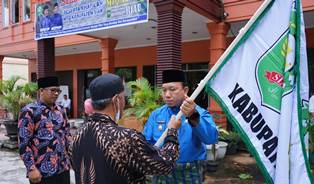 Wabup Husni Lepas Kafilah MTQ Siak Menuju Bagan Siapi-Api